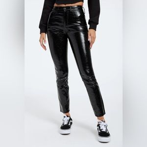 NEW Good American Good Classic Faux Leather Straight Leg Pants Black 8/28 NWT